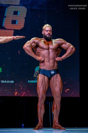 CLASSIC PHYSIQUE НОВИЧКИ